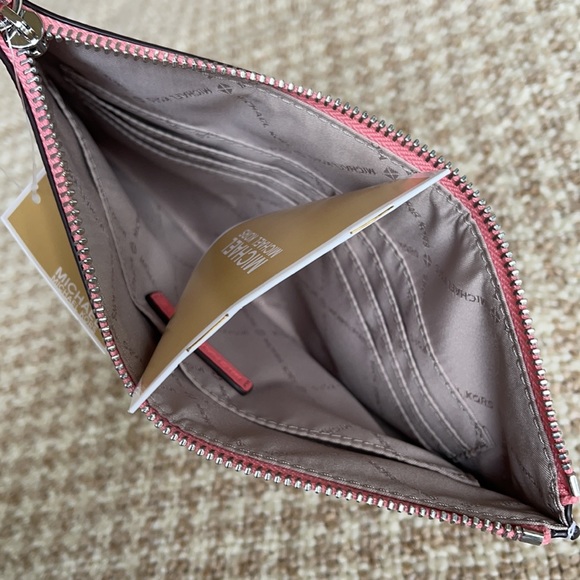 Michael Kors Jet Set Travel XL Zip Clutch Wristlet - Picture 5 of 16